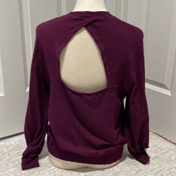 Monrow Purple super soft sweater/sweatshirt with open back (S) - Picture 2 of 5